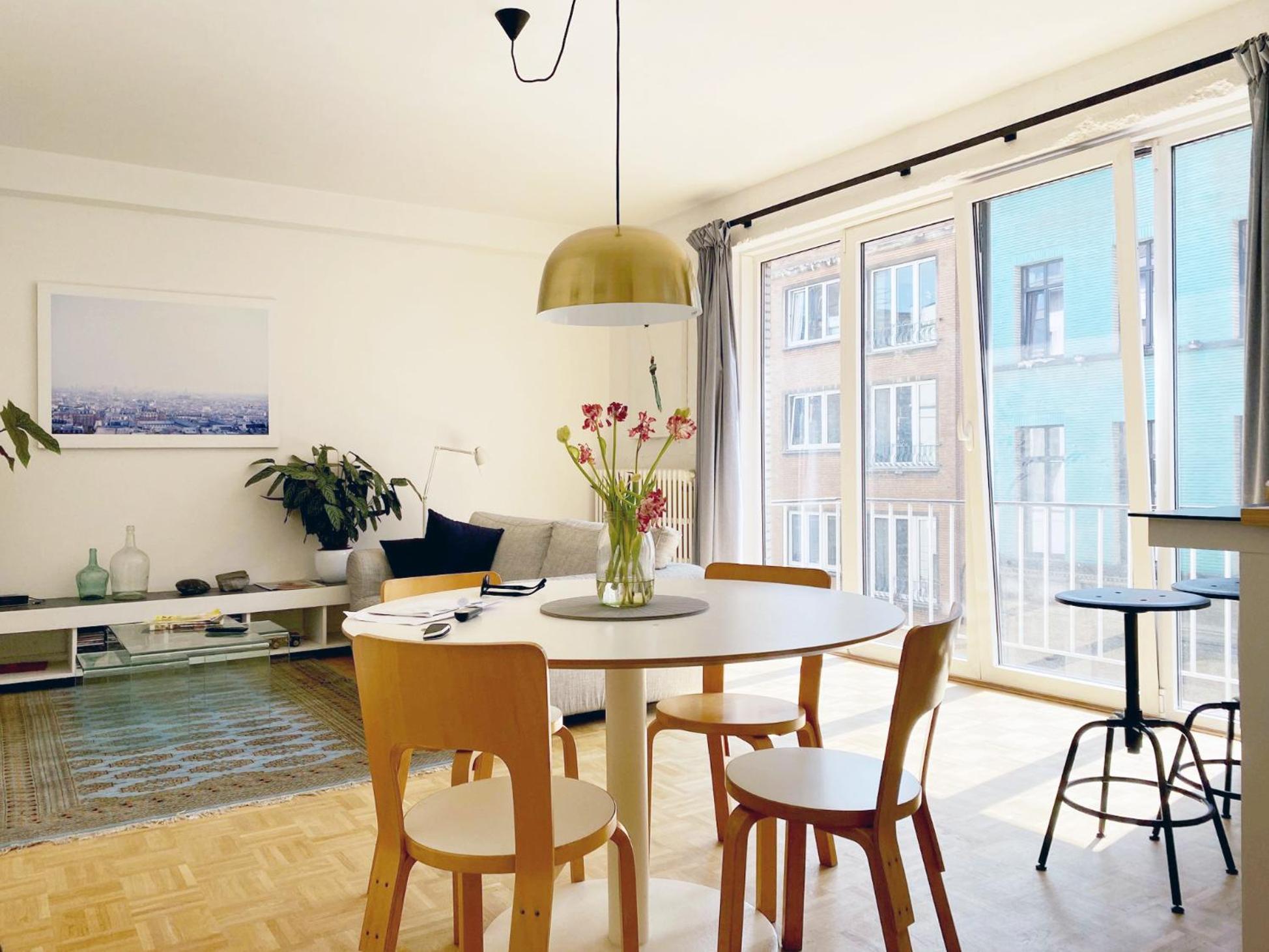 Trendy & Sunny Apartment In Гент Экстерьер фото